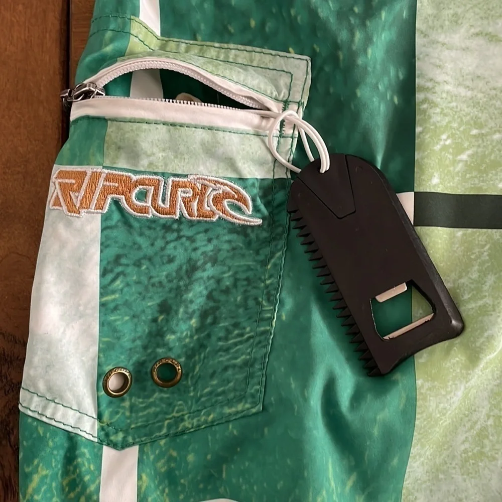 RIP Curl Board Shorts Size 34